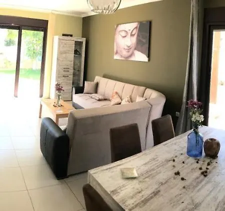 100mt To The Beach Marilu, Oceanview 5 Bedrooms And Private Pool Villa